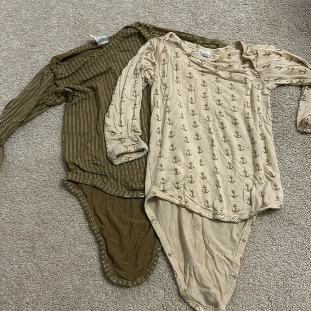Kate Quinn, long sleeve onesies